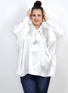 Bluzka plus size z wiązaniem przy szyi – elegancka bluzka XXL do stylizacji codziennych i wizytowych Stylowa XL