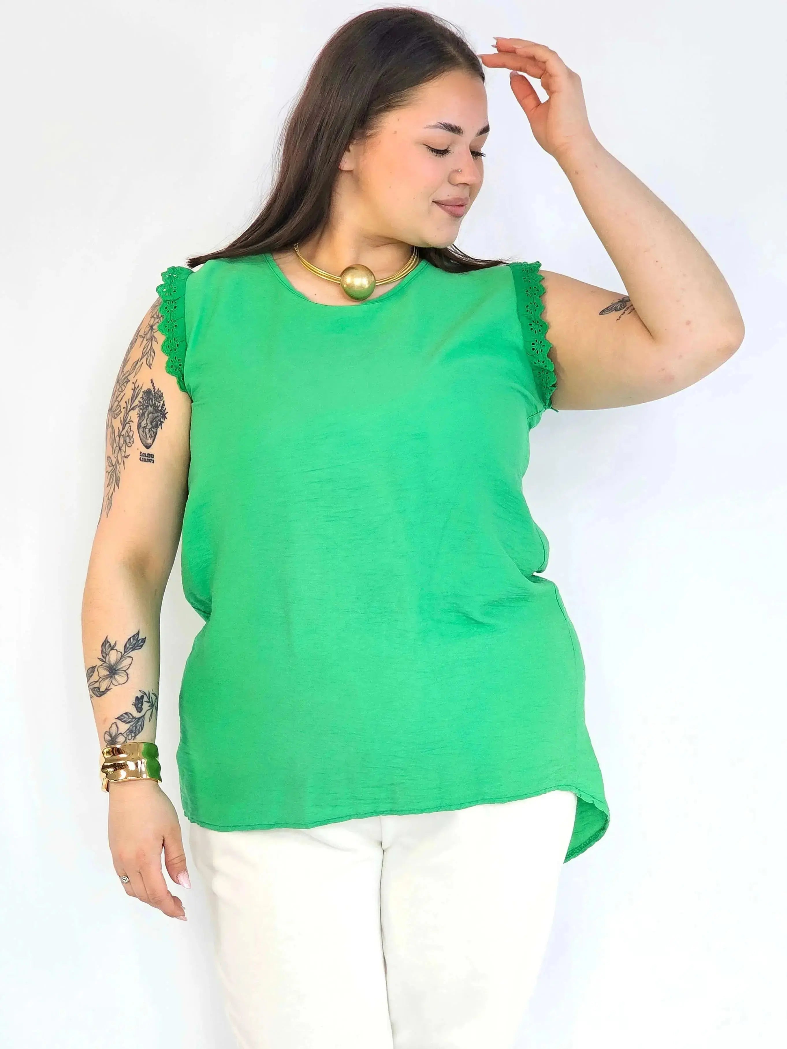 Bluzka plus size z wiskozy – lekka bluzka damska XXL z haftowanym rękawem Stylowa XL