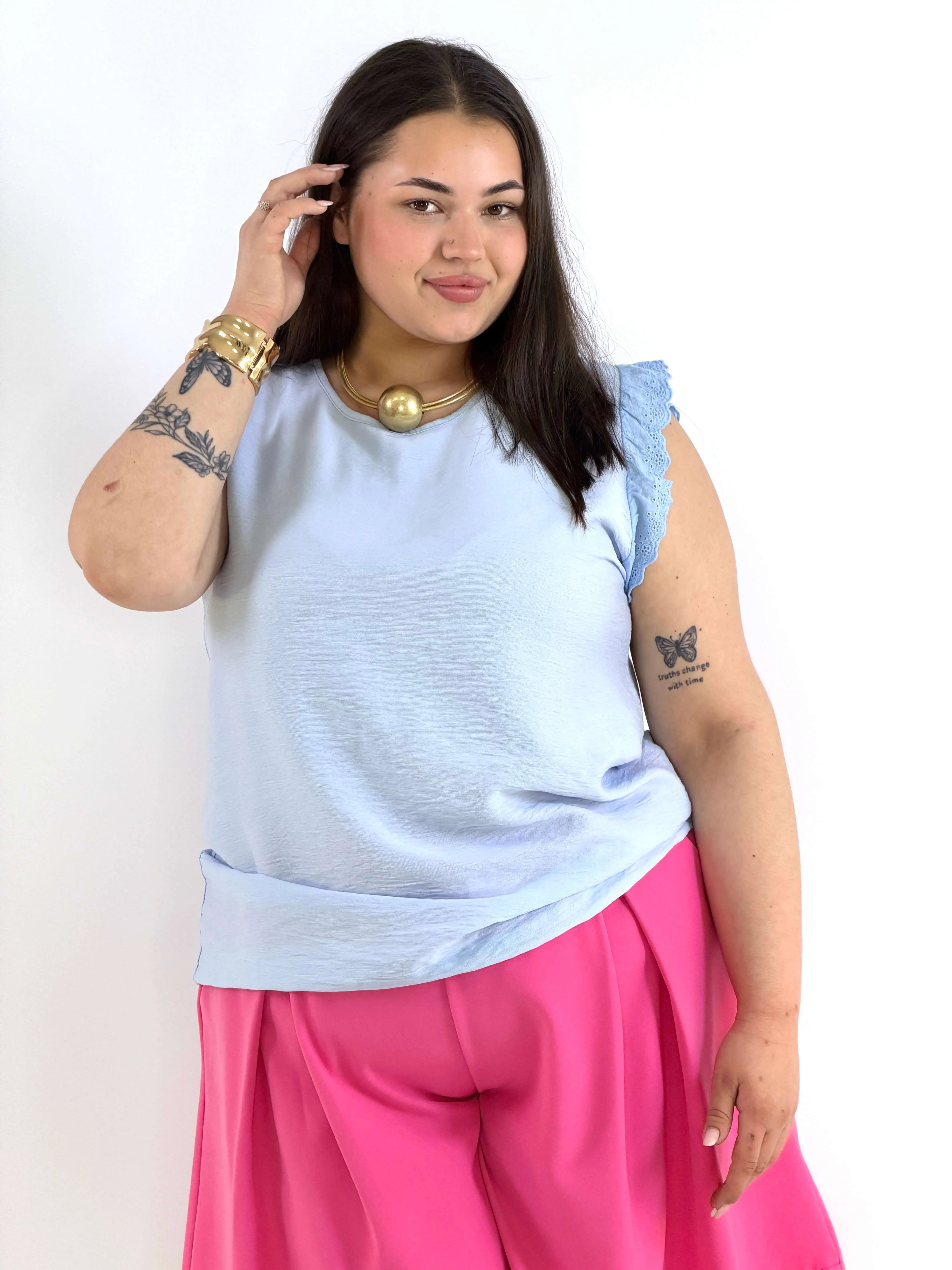 Bluzka plus size z wiskozy – lekka bluzka damska XXL z haftowanym rękawem Stylowa XL