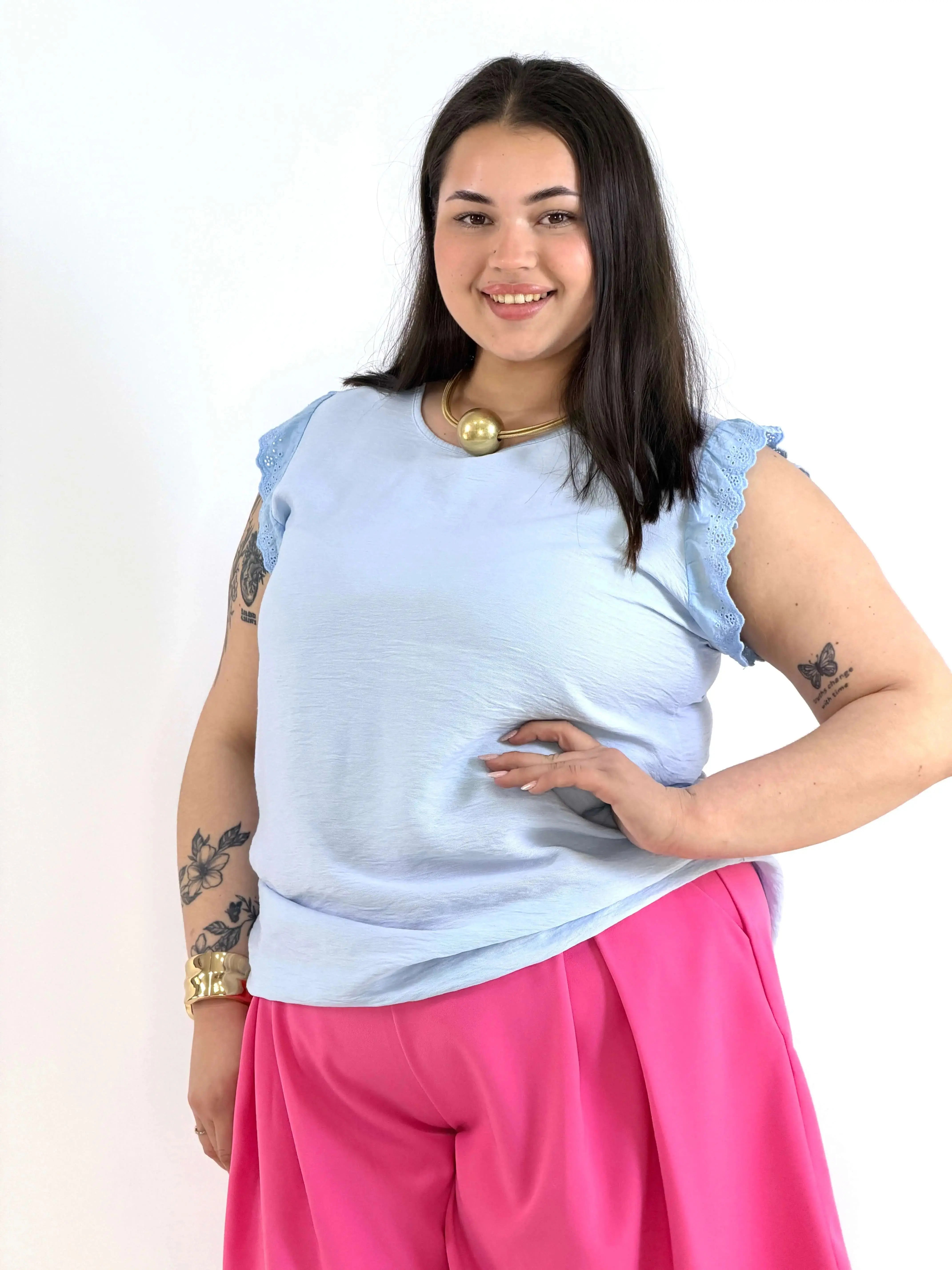 Bluzka plus size z wiskozy – lekka bluzka damska XXL z haftowanym rękawem Stylowa XL