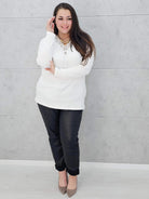 Bluzka prążkowana plus size z koronką - elegancja i wygoda Stylowa XL