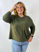 Bluzka sweterkowa Plus Size z efektownym haftem kwiatowym Stylowa XL