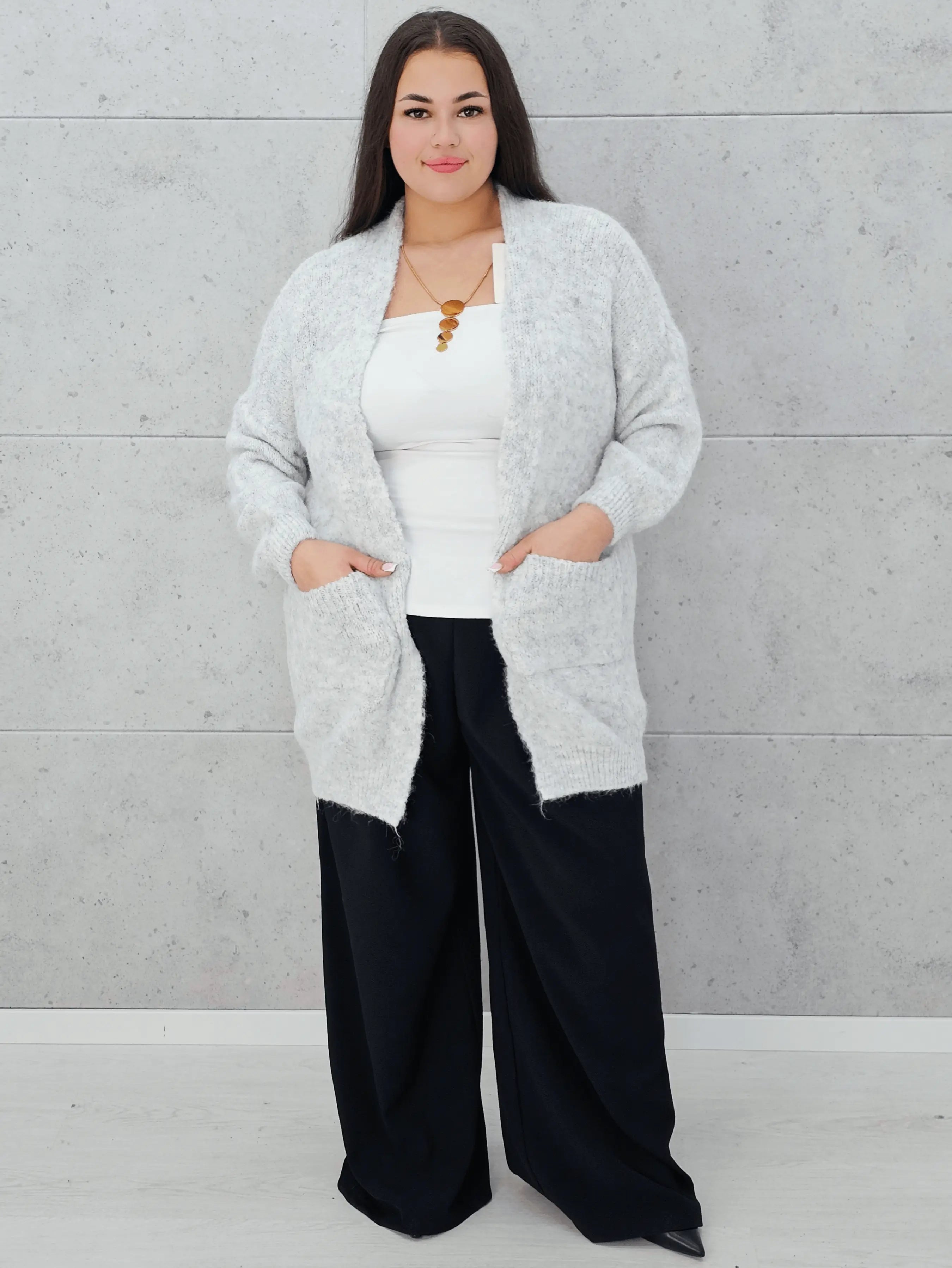 Bluzka sweterkowa plus size – stylowa, wygodna i idealna na każdą okazję Stylowa XL
