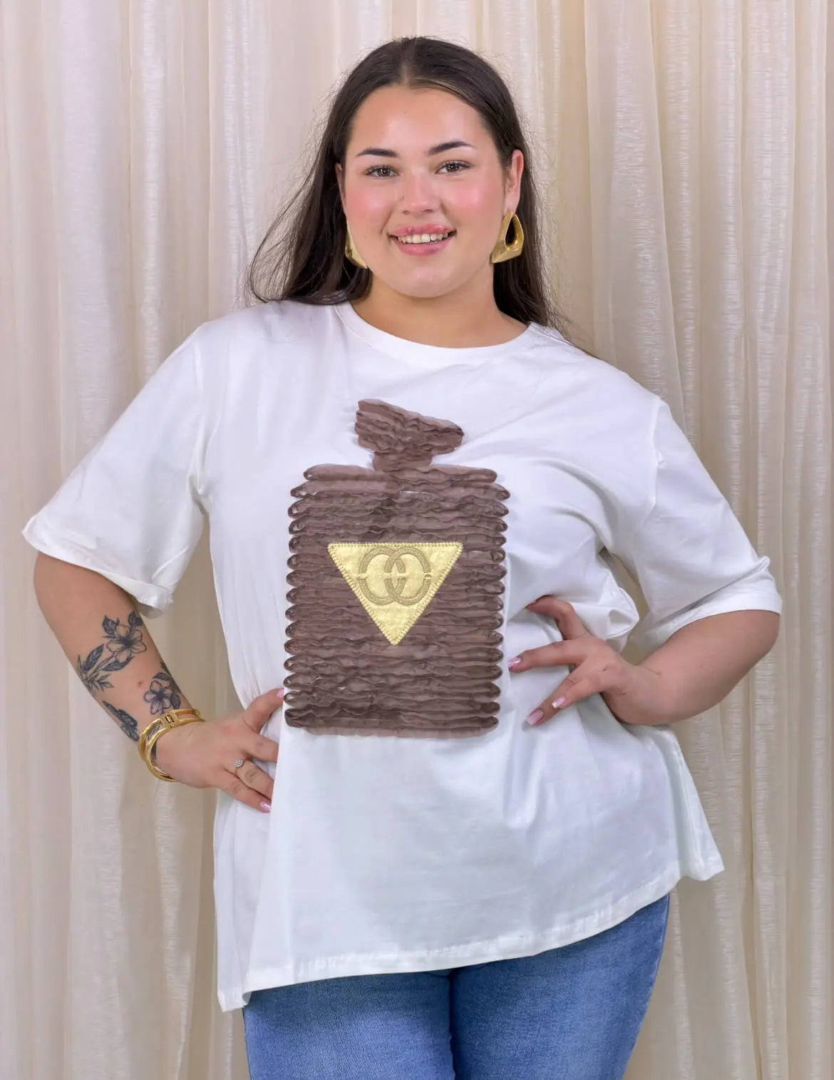 Bluzka z aplikacją perfum 3D -cztery kolory Stylowa XL