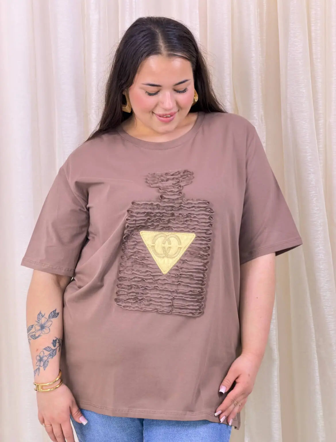 Bluzka z aplikacją perfum 3D -cztery kolory Stylowa XL