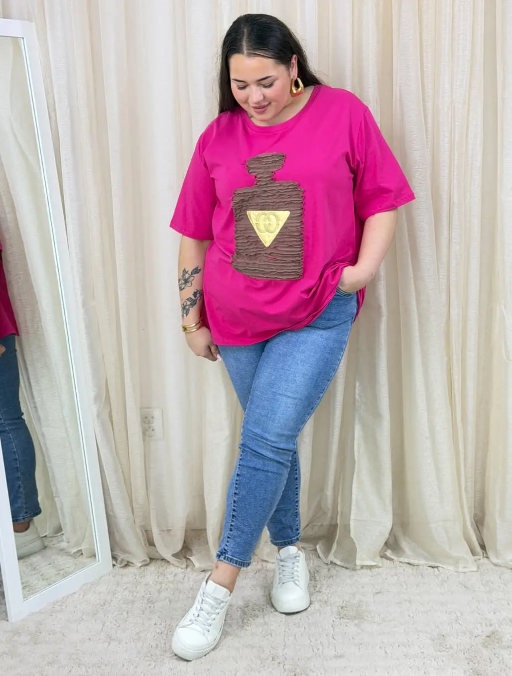 Bluzka z aplikacją perfum 3D -cztery kolory Stylowa XL