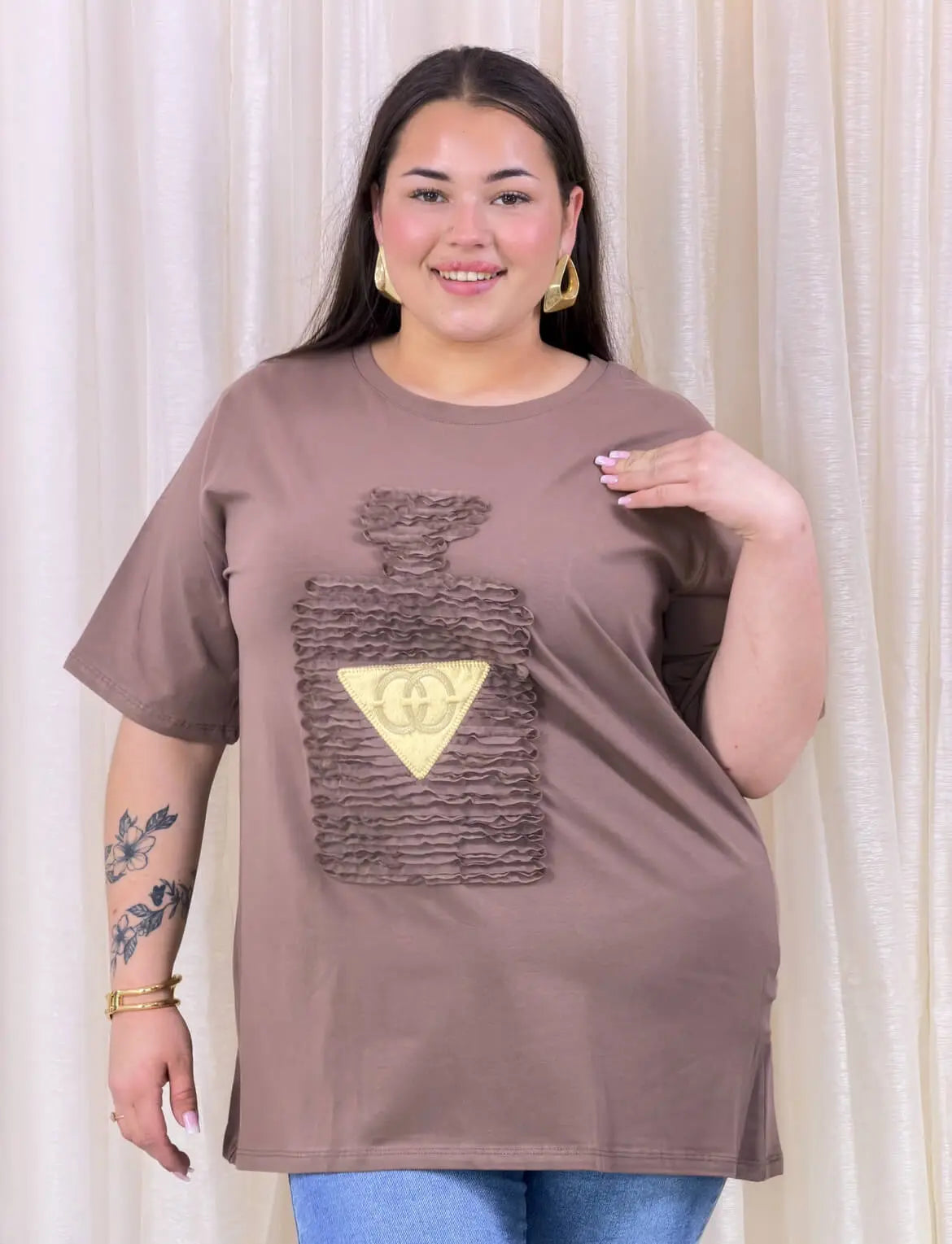 Bluzka z aplikacją perfum 3D -cztery kolory Stylowa XL