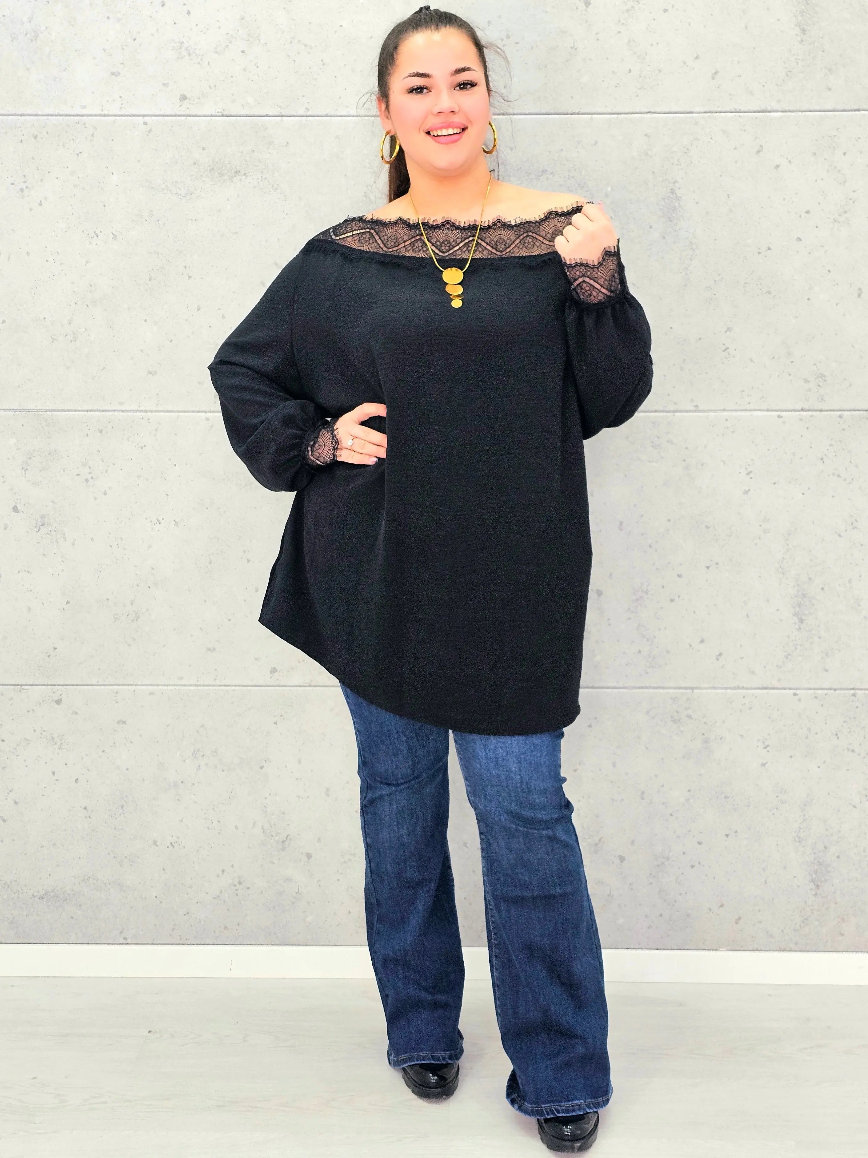 Bluzka z koronką – kobieca elegancja w każdej stylizacji Stylowa XL