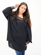 Bluzka z koronką – kobieca elegancja w każdej stylizacji Stylowa XL