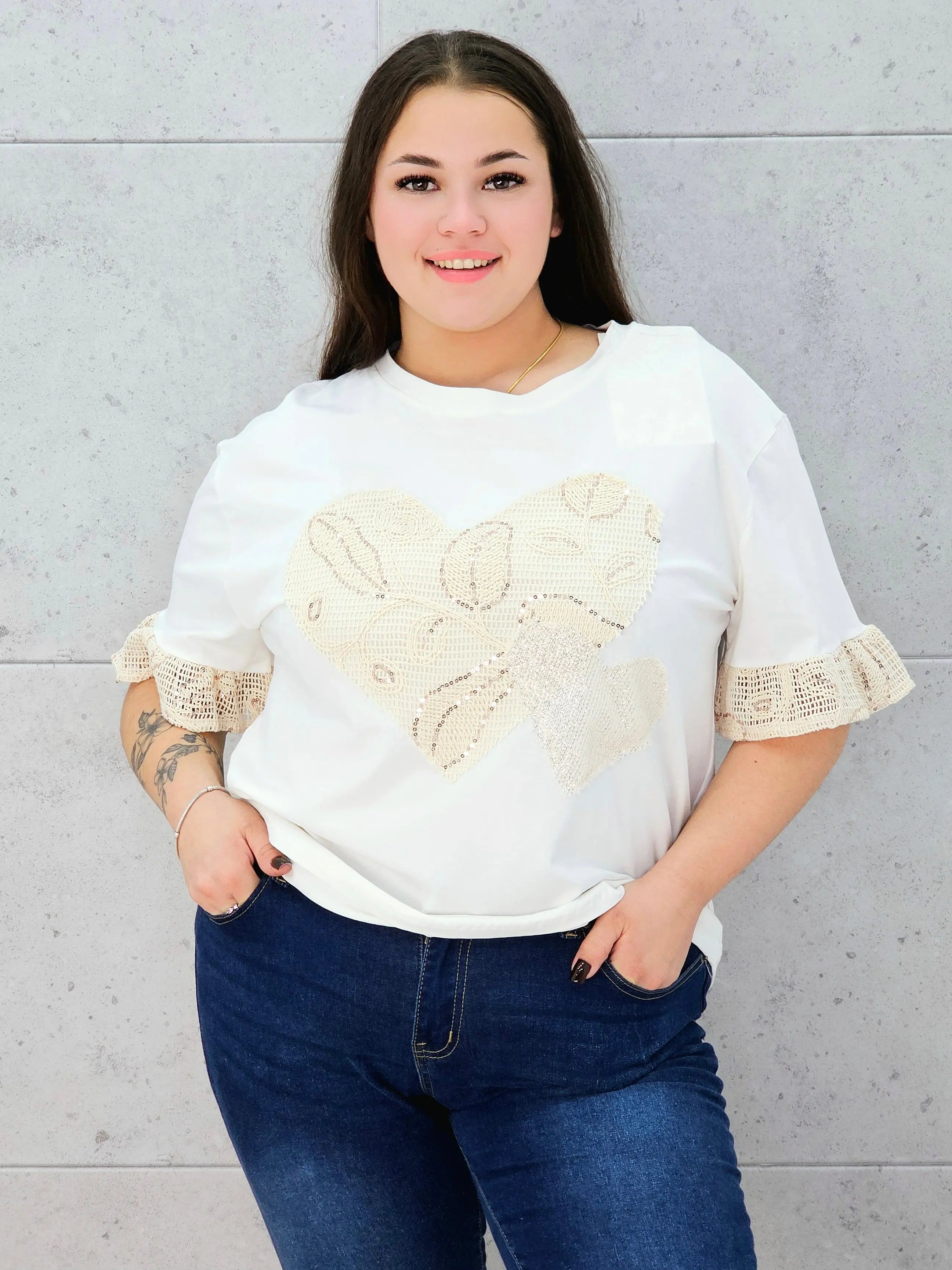 biała bluzka w całości przodem 