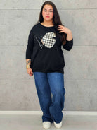 Bluzka z motylem plus size StylowaXL – kobiecy akcent w modnym wydaniu - Stylowa XL