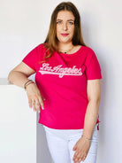 Bluzka z napisem haftowanym - fuksja Stylowa XL