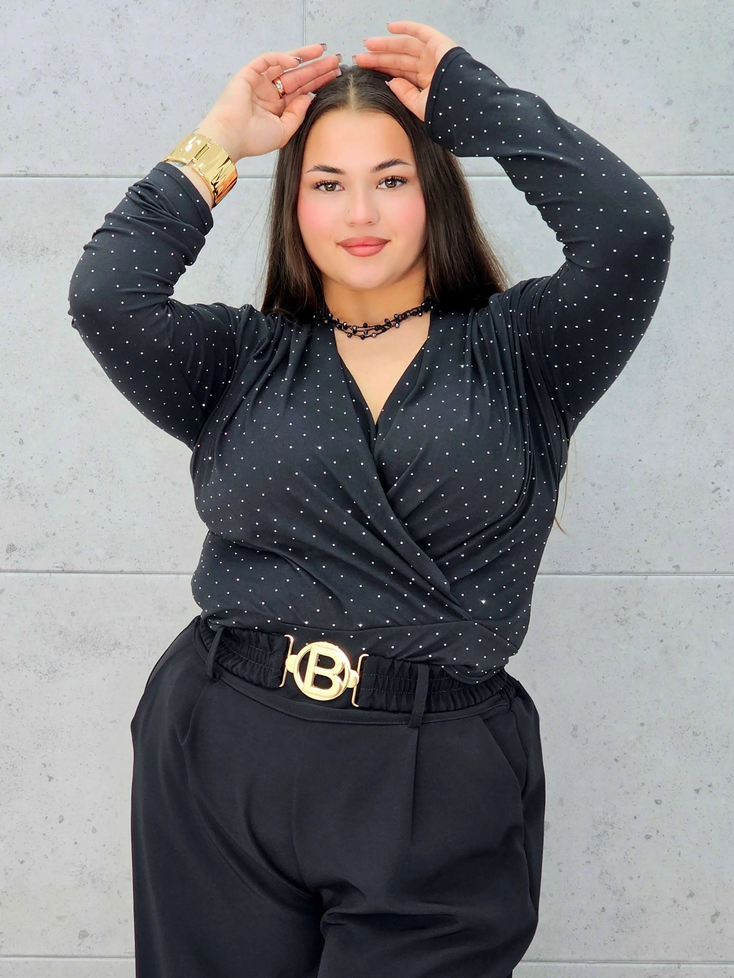 Body plus size kopertowe w drobne kropeczki – elegancja i wygoda Stylowa XL Stylowa XL