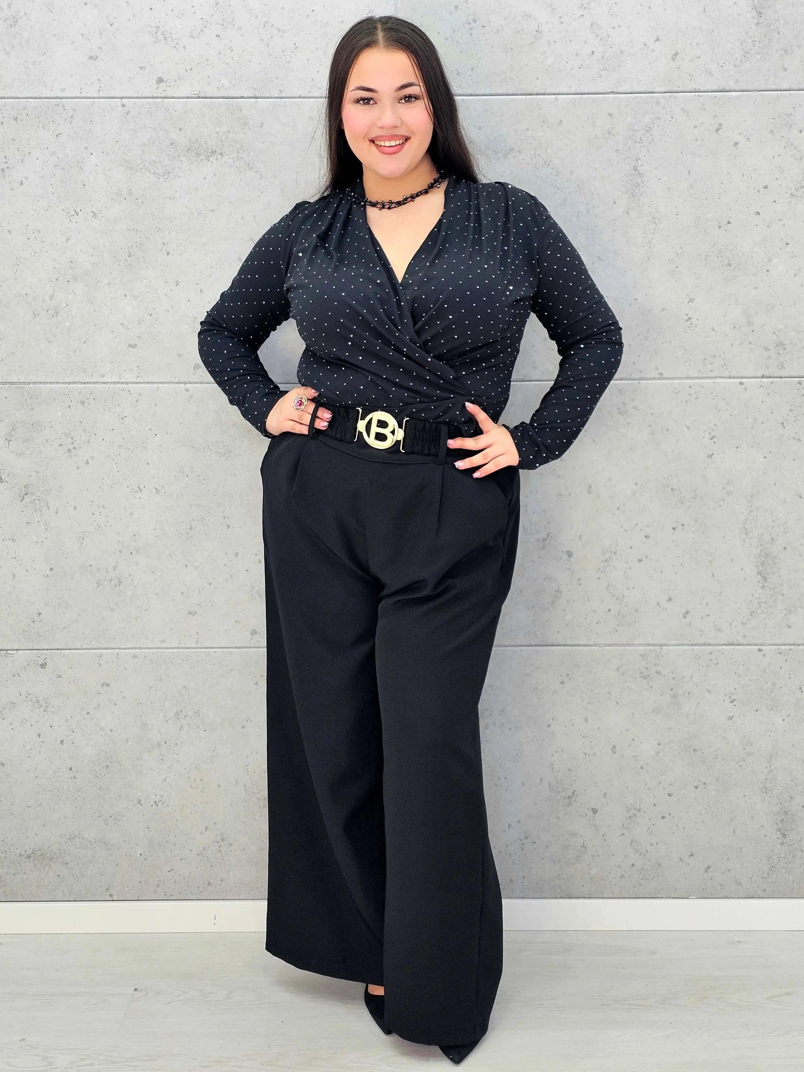 Body plus size kopertowe w drobne kropeczki – elegancja i wygoda Stylowa XL Stylowa XL