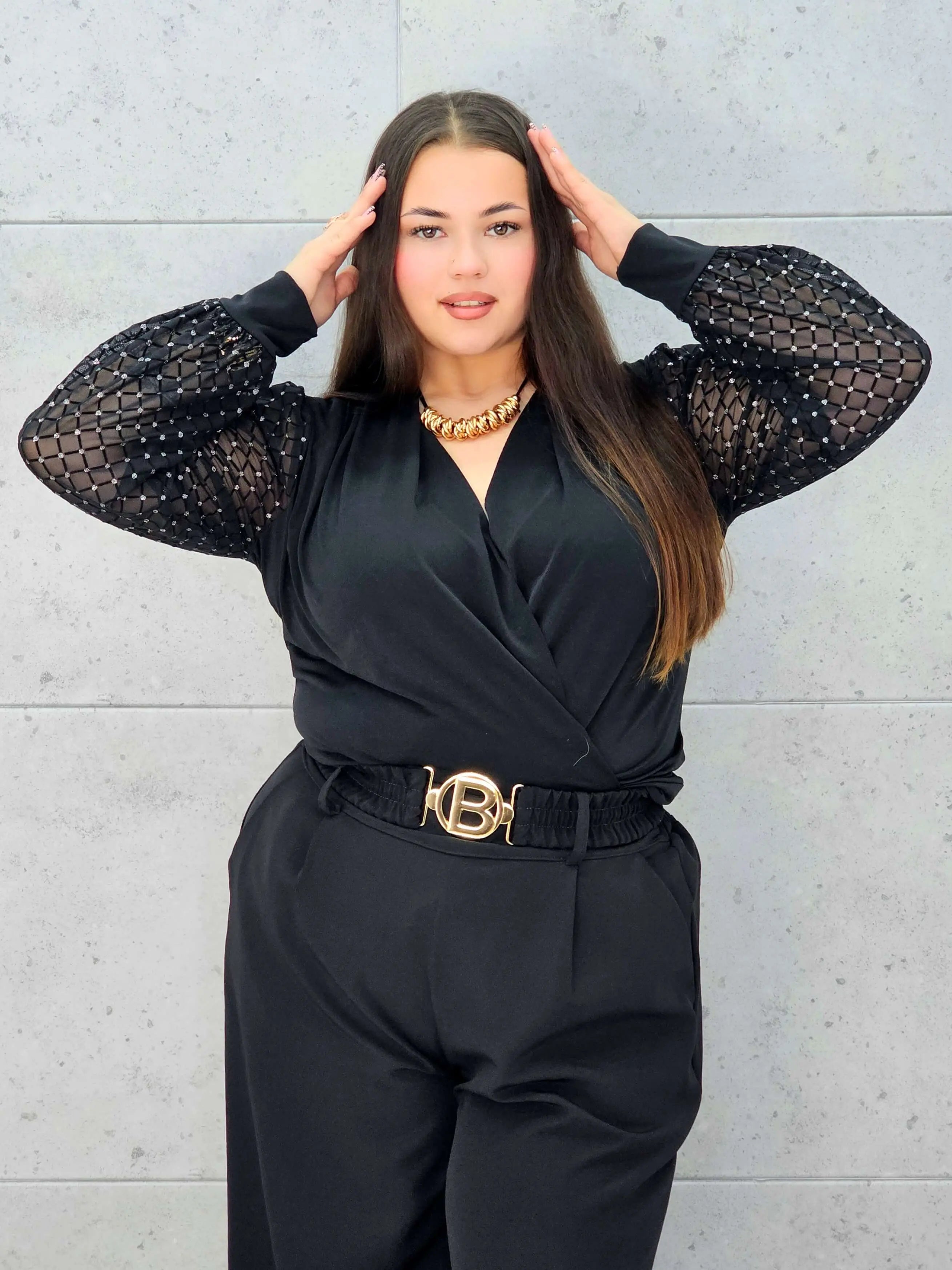 Body plus size z ozdobnymi rękawami – elegancja i styl XXL Stylowa XL Stylowa XL
