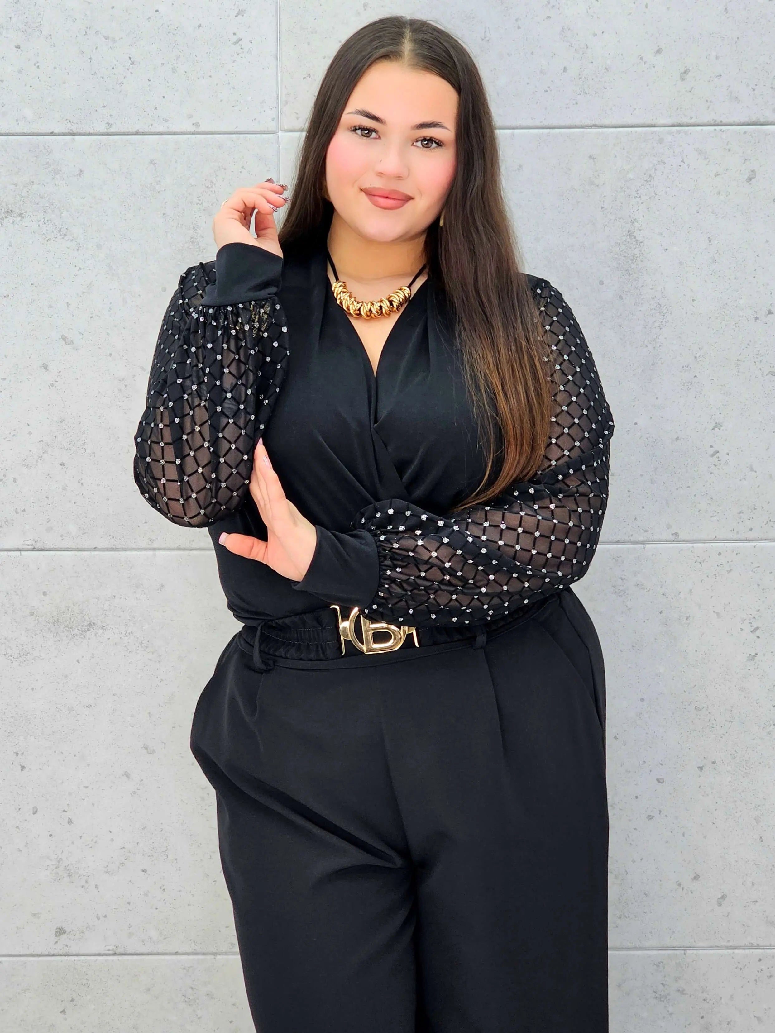 Body plus size z ozdobnymi rękawami – elegancja i styl XXL Stylowa XL Stylowa XL