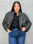 Bomberka plus size – modna i wygodna kurtka dla każdej kobiety Stylowa XL