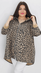 Cienka kurtka zamszowa z kapturem w zwierzęcy wzór Stylowa XL