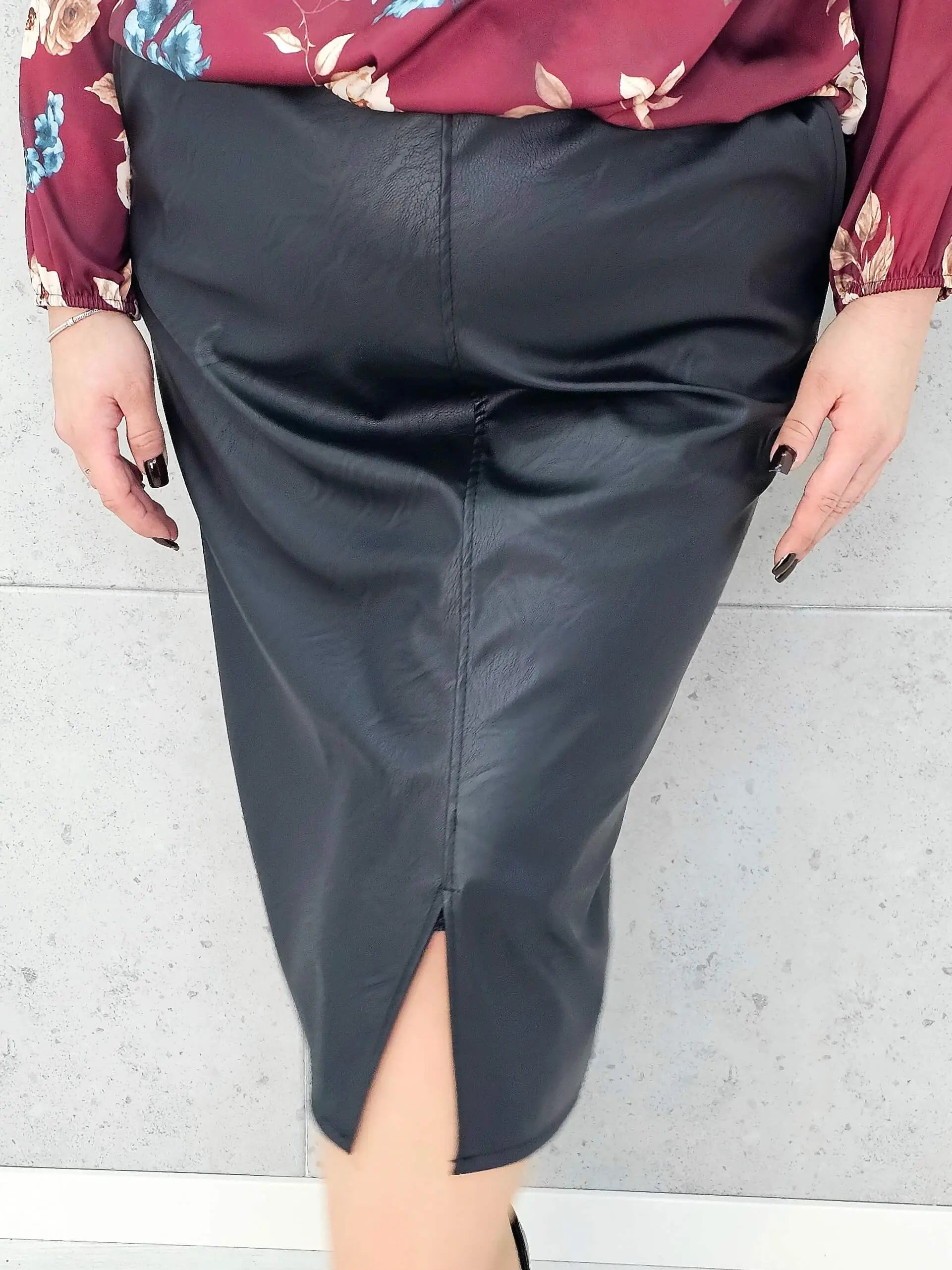 Spódnica midi z rozcięciem przód – Stylowa XL