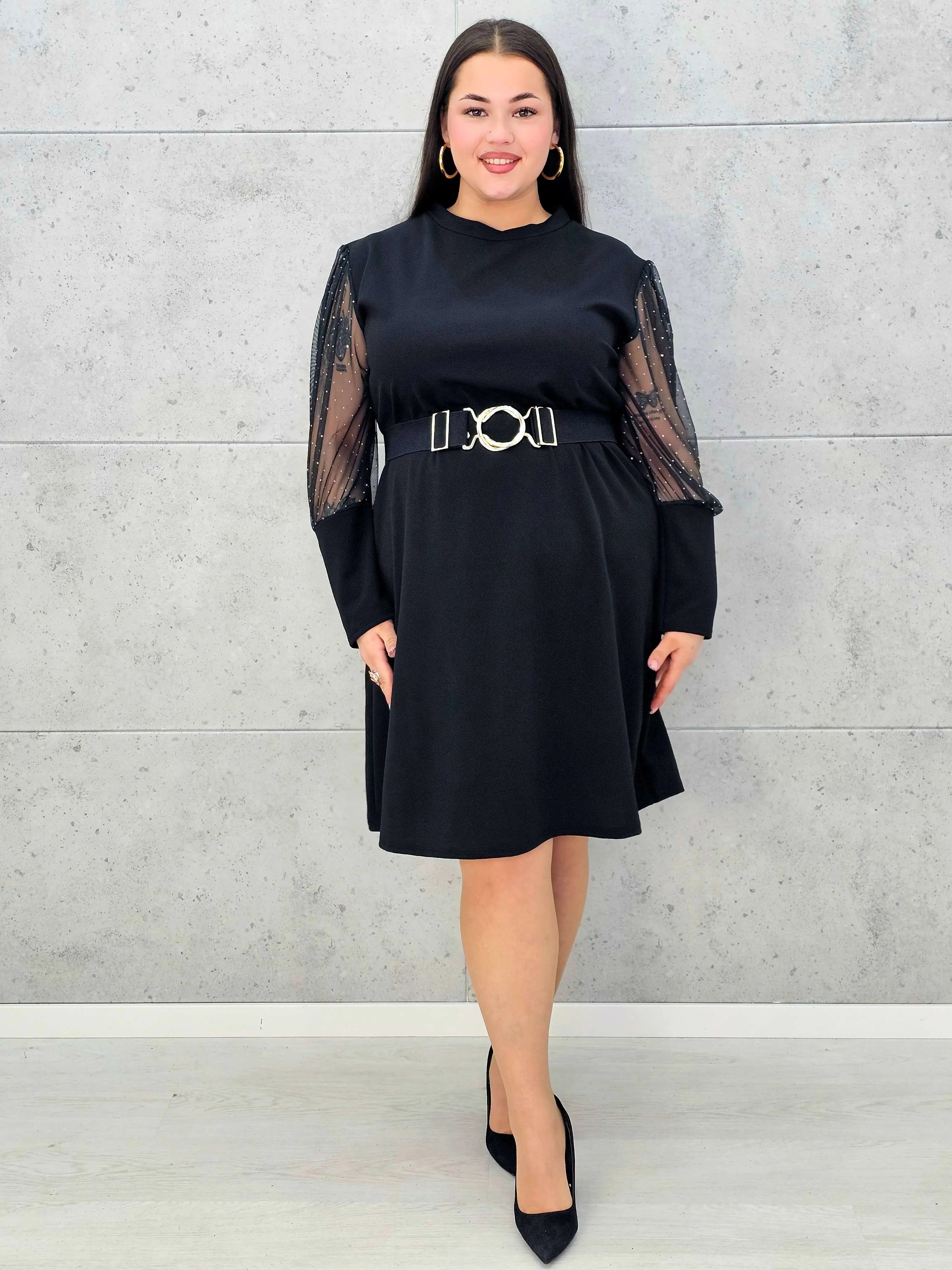 Czarna sukienka plus size z tiulowymi rękawami i drobnymi kryształkami - Stylowa XL