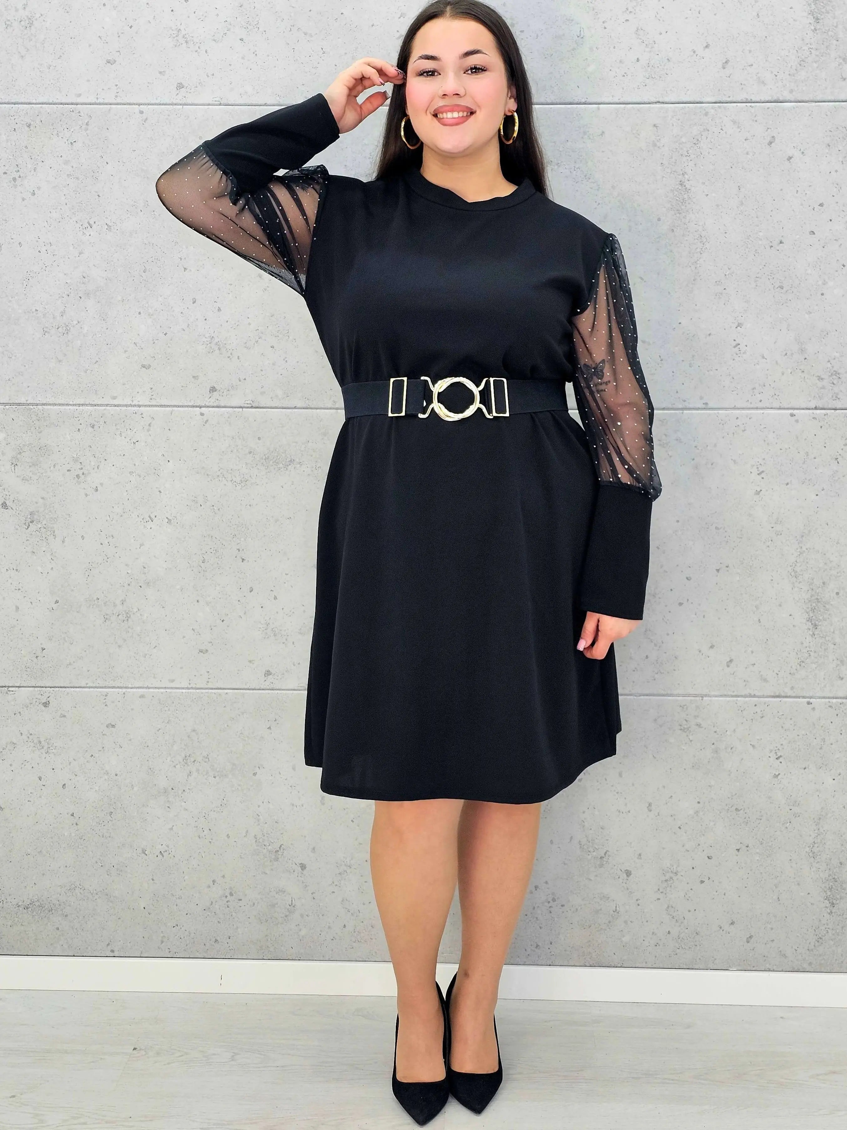 Czarna sukienka plus size z tiulowymi rękawami i drobnymi kryształkami - Stylowa XL