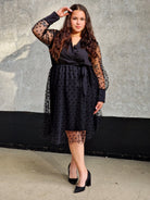 Czarna sukienka z tiulem w groszki Stylowa XL