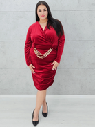 Czerwona welurowa sukienka z łańcuchem Stylowa XL