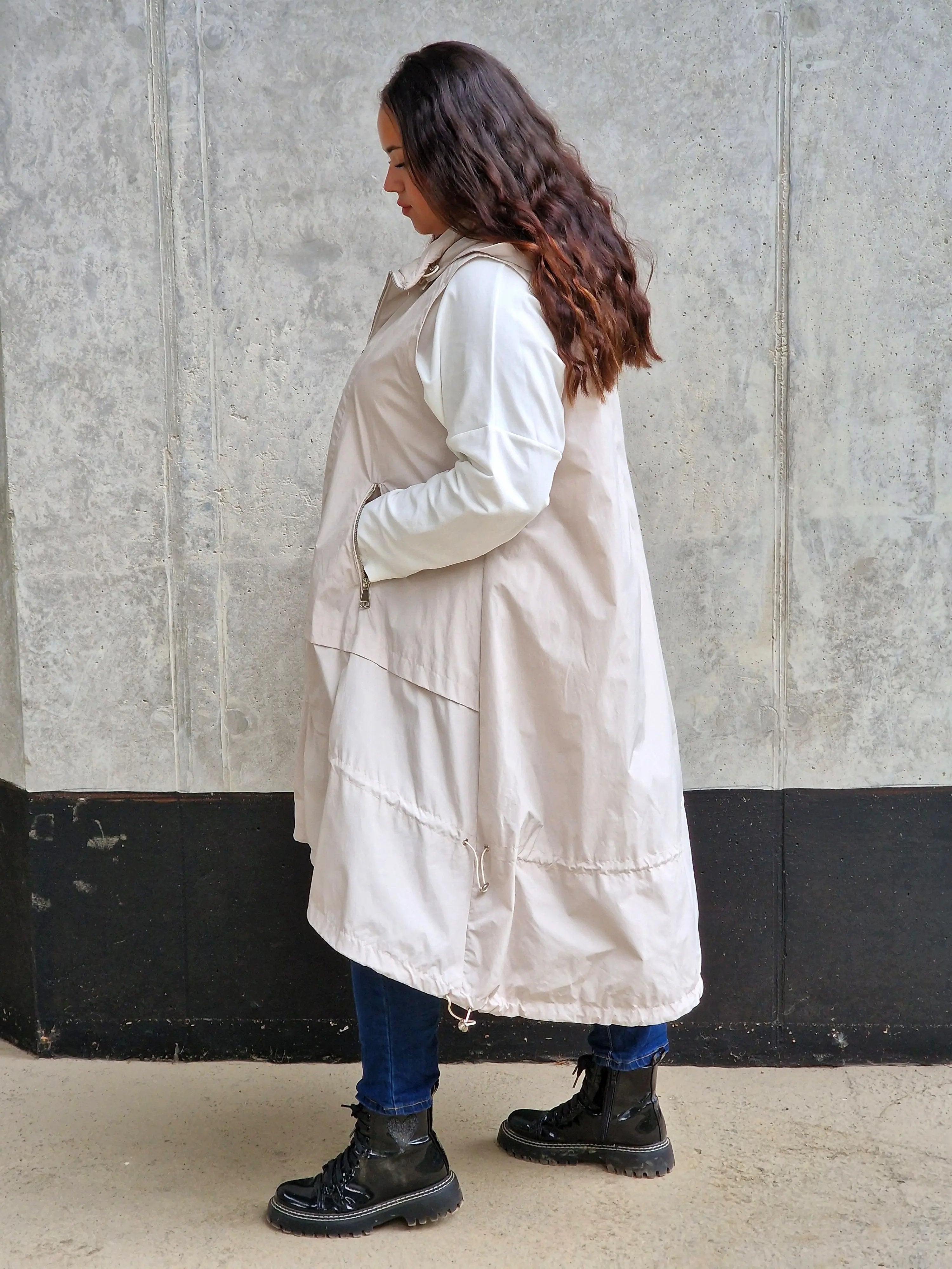 Długa kamizelka z kapturem Stylowa XL