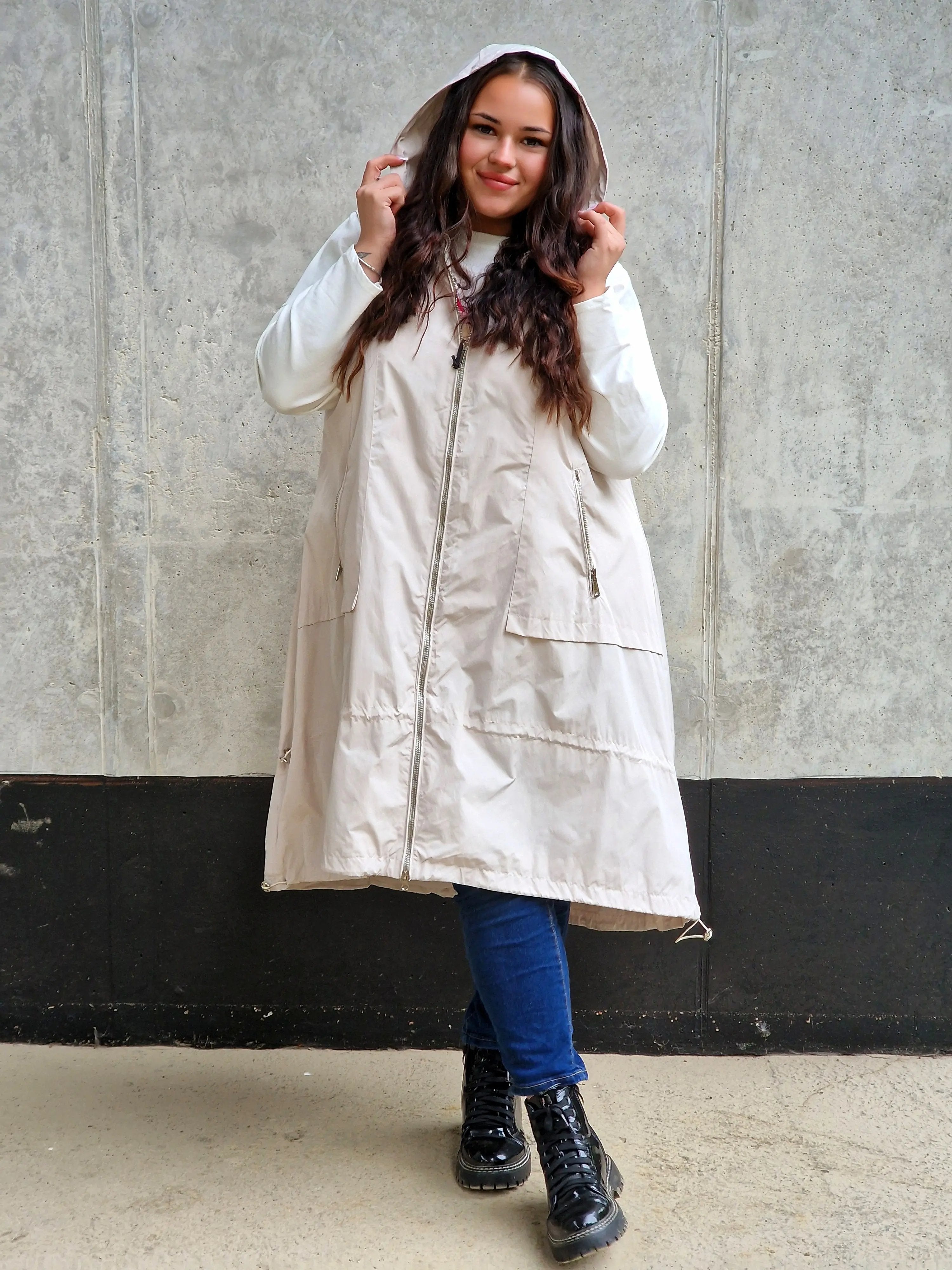 Długa kamizelka z kapturem Stylowa XL