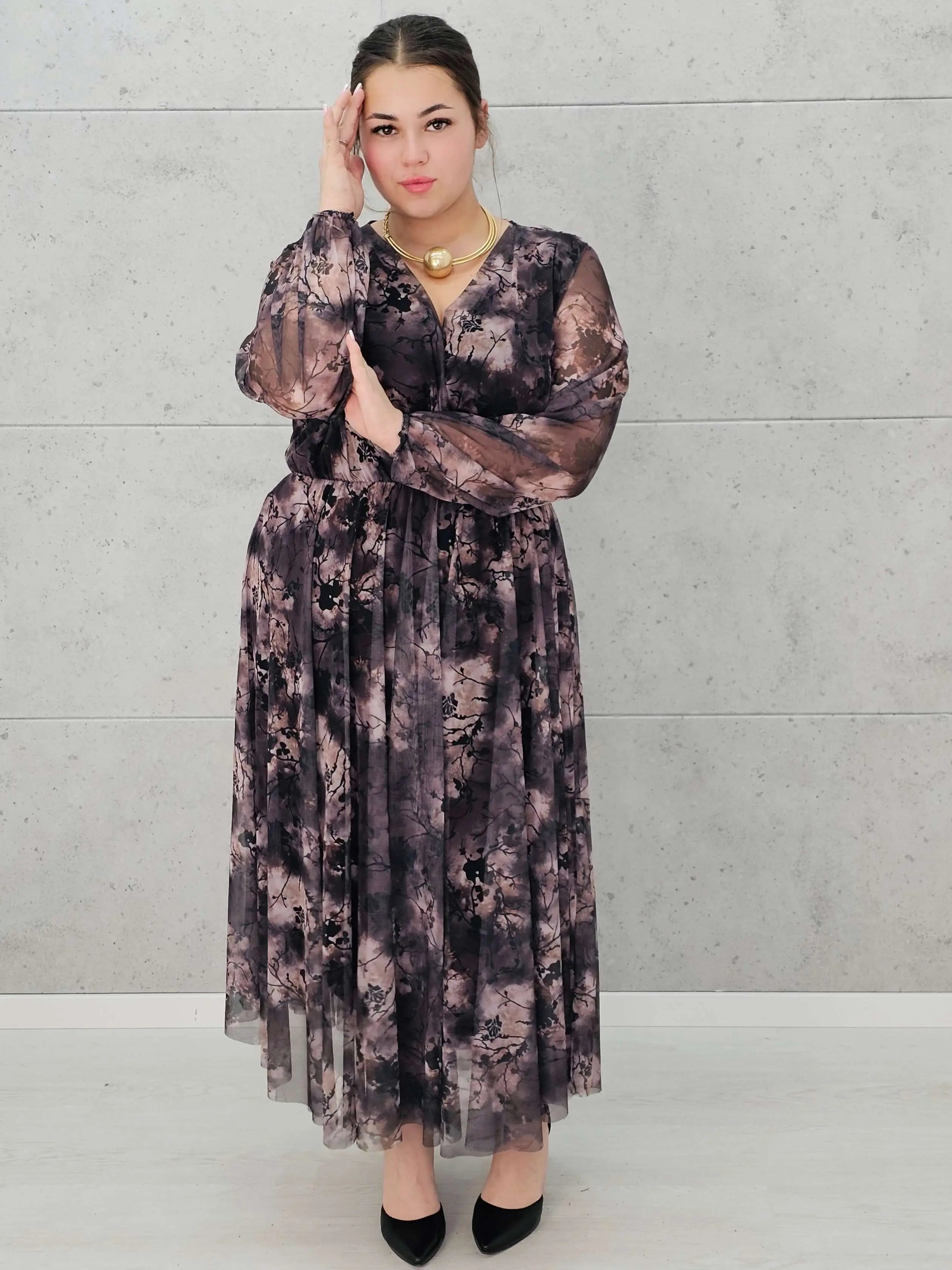 Długa sukienka plus size w print – elegancja, styl i wygoda w jednym Stylowa XL