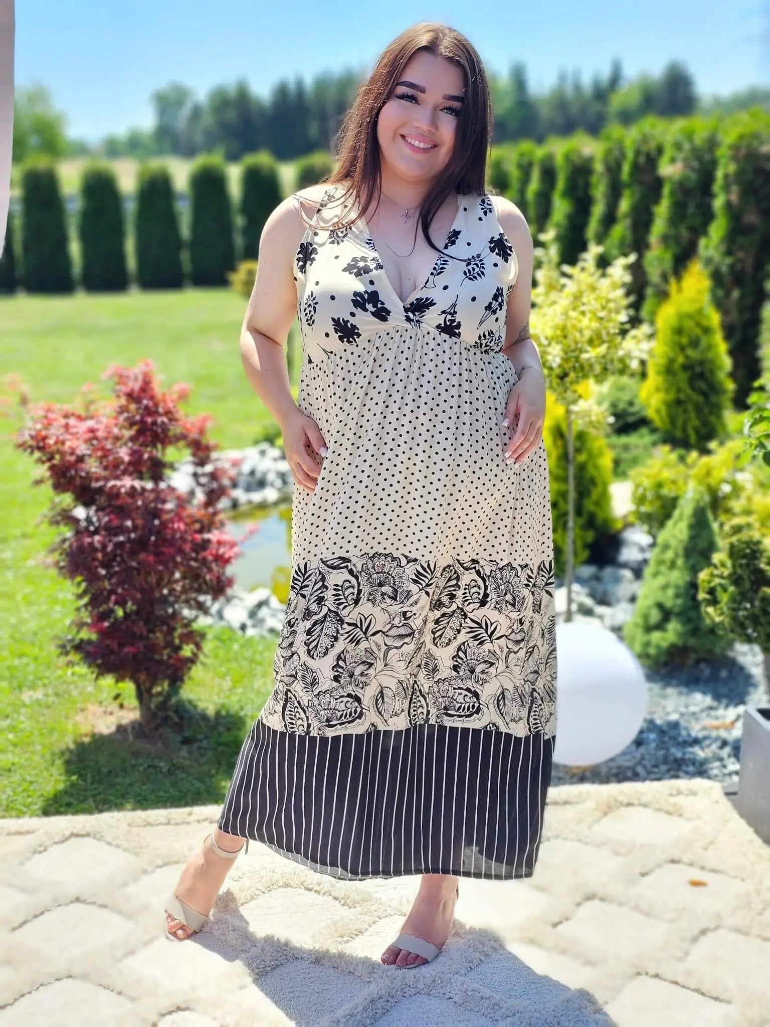 Długa sukienka w wzory Stylowa XL