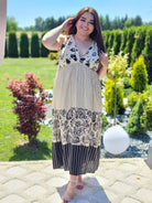 Długa sukienka w wzory Stylowa XL