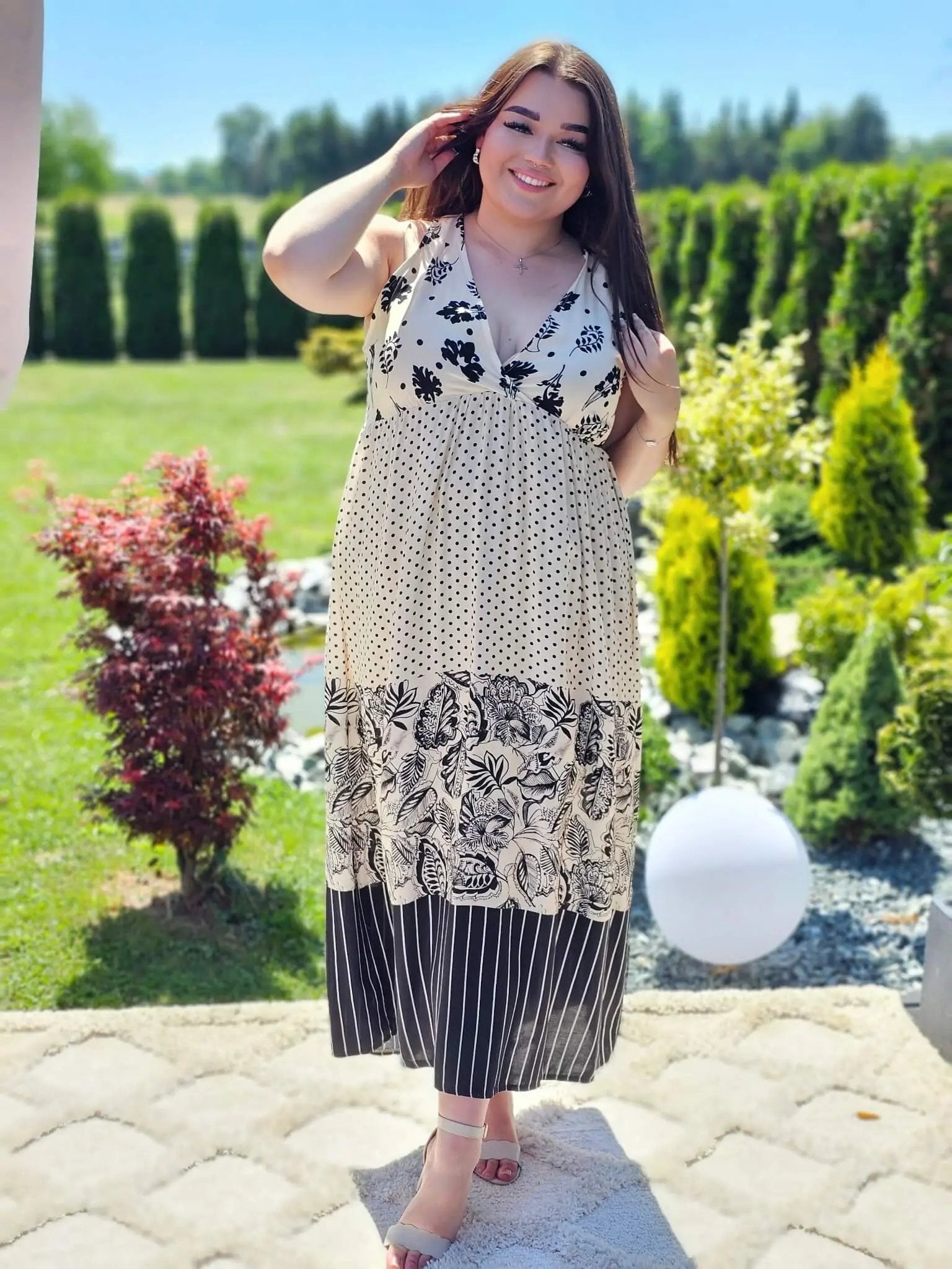 Długa sukienka w wzory Stylowa XL