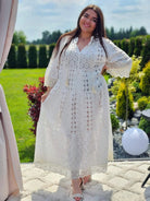 Długa sukienka z haftem angielskim Stylowa XL