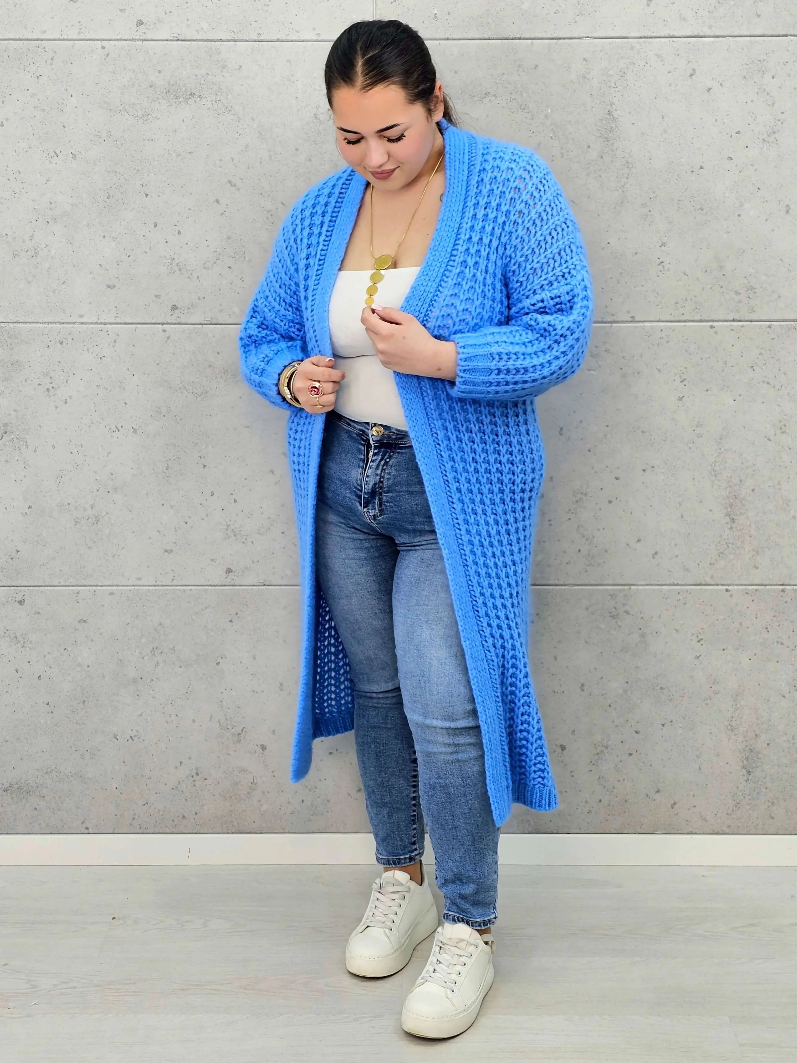 Długi kardigan plus size – modny, ciepły i wygodny sweter dla każdej kobiety Stylowa XL