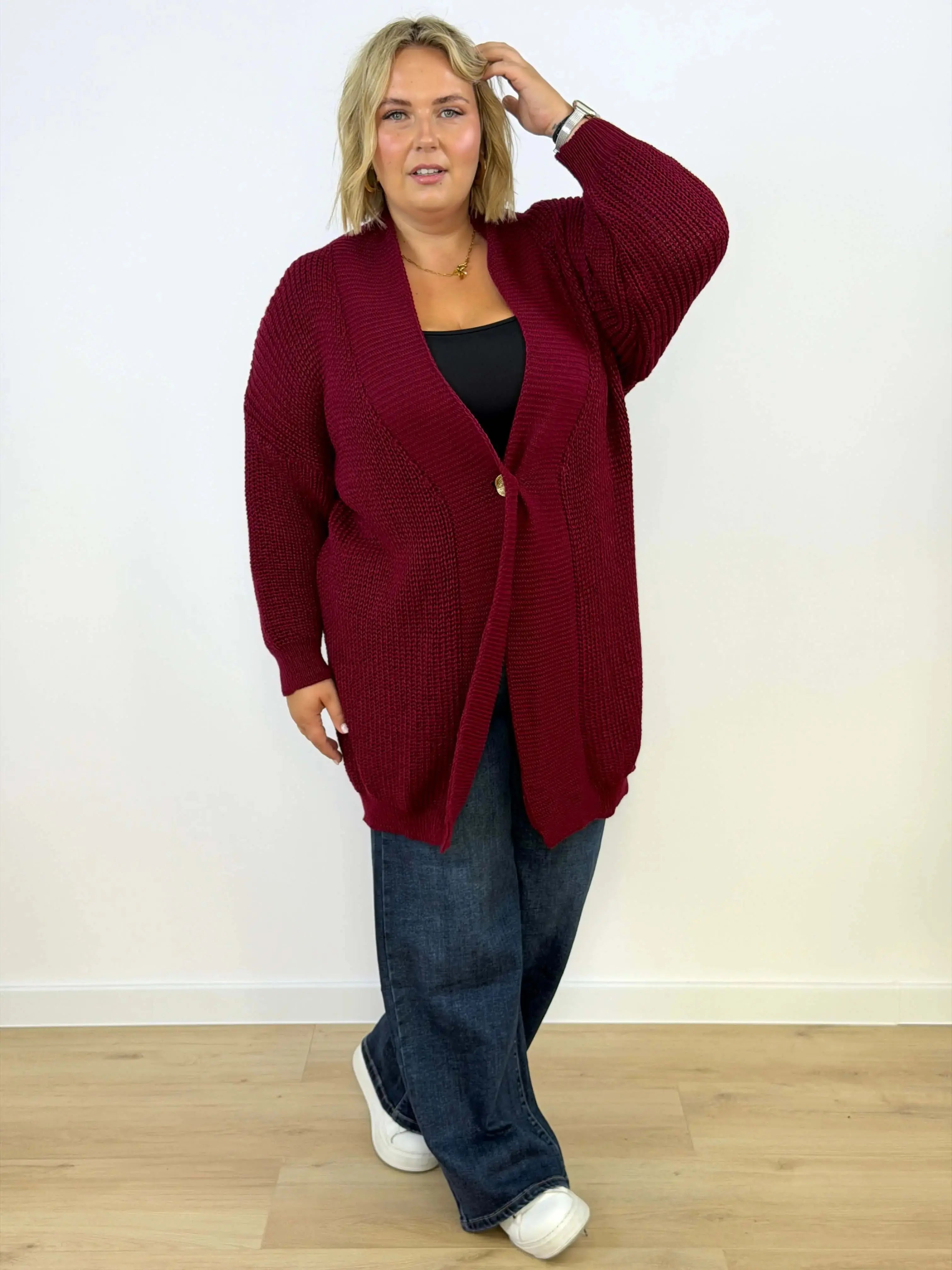 Długi kardigan plus size zapinany na ozdobny guzik Stylowa XL