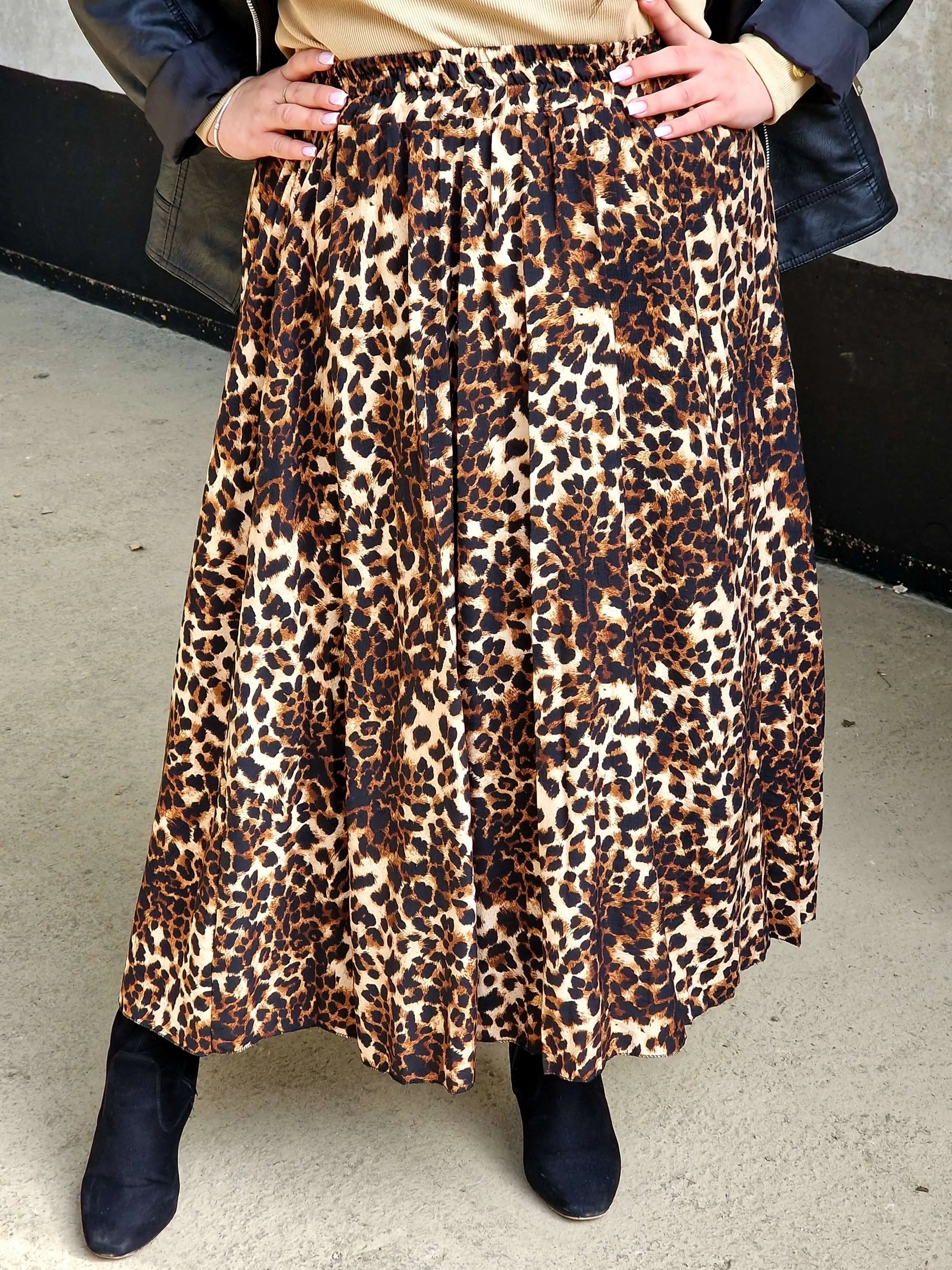 Drapieżna Spódnica Midi w Panterkę Stylowa XL