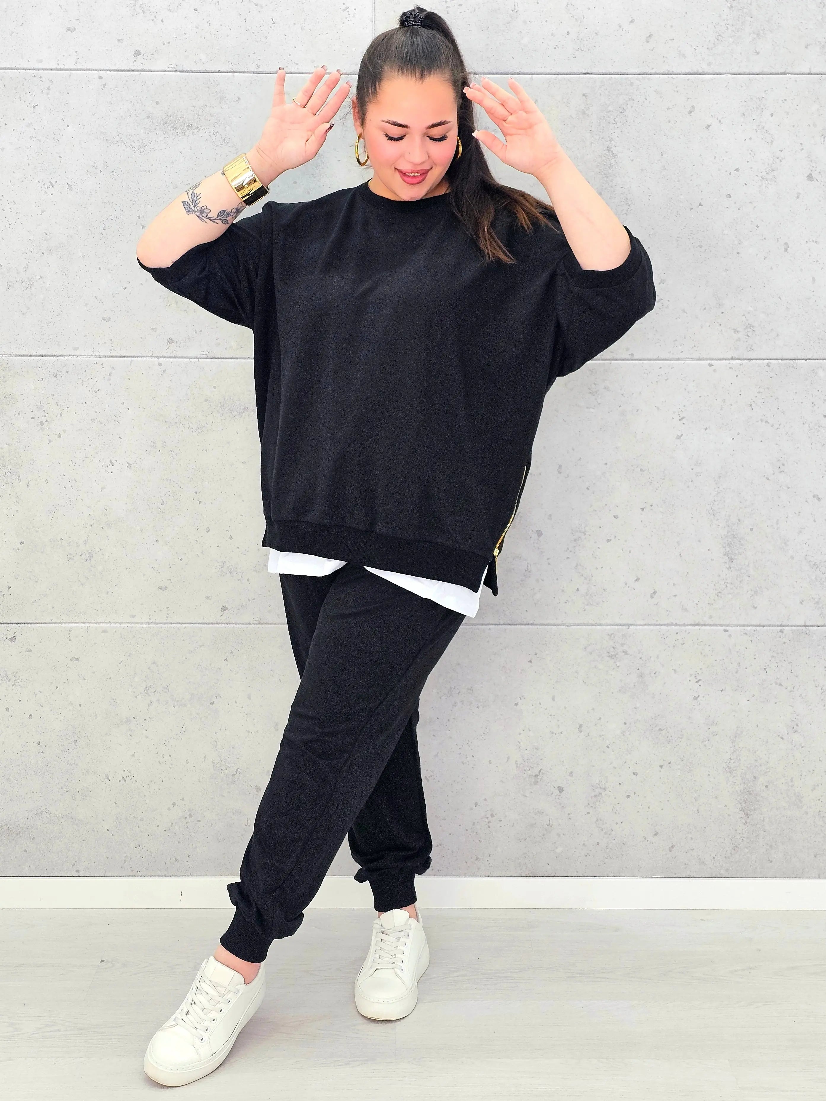Dres plus size czarny – komfortowy komplet XXL dla kobiet ceniących styl i wygodę Stylowa XL