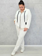 Dres plus size w kolorze ecru – komplet dla kobiet XXL Stylowa XL