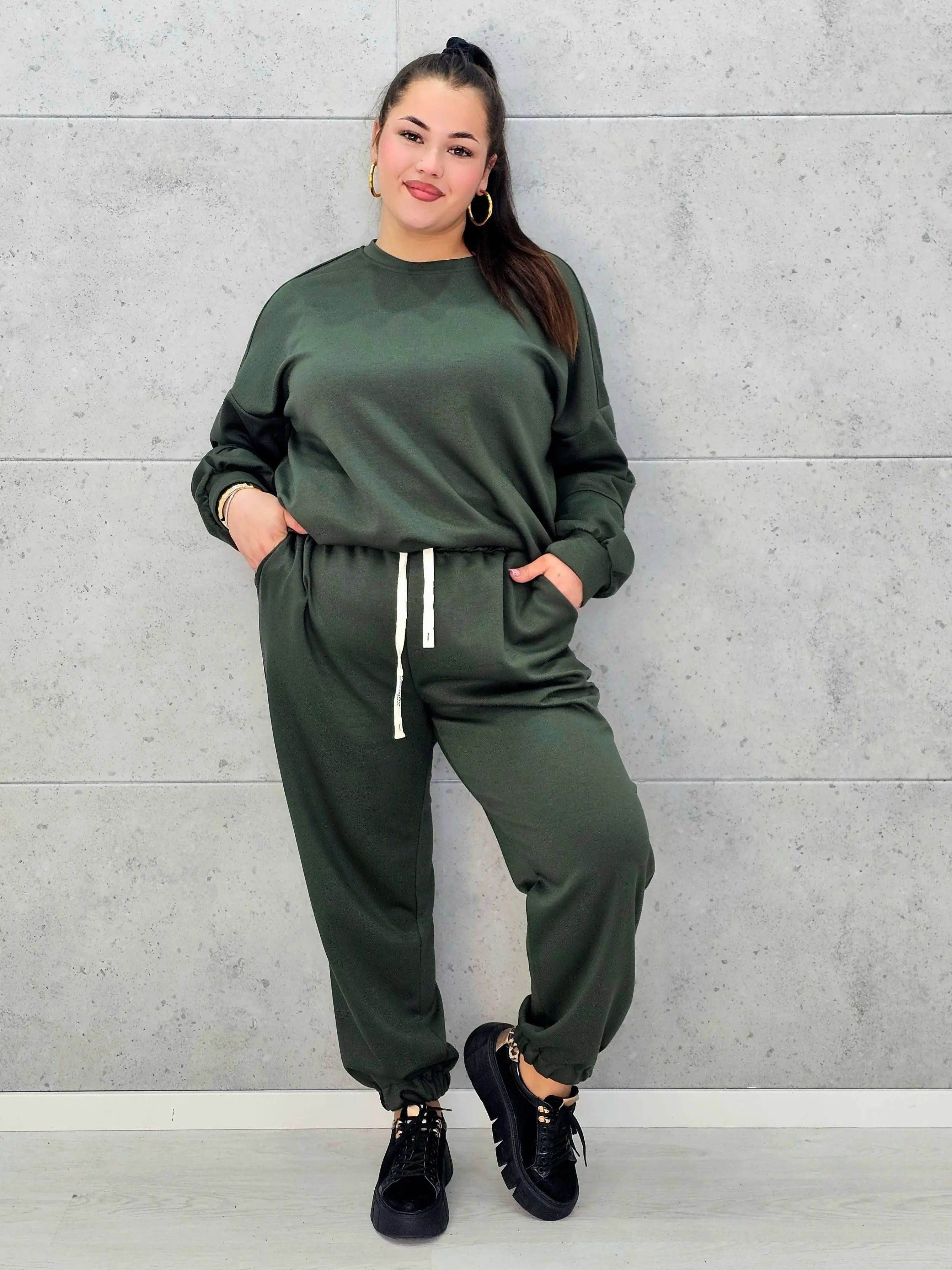 Dres plus size z wygodnej dzianiny – styl i komfort w jednym Stylowa XL Stylowa XL