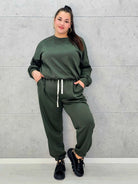 Dres plus size z wygodnej dzianiny – styl i komfort w jednym Stylowa XL Stylowa XL