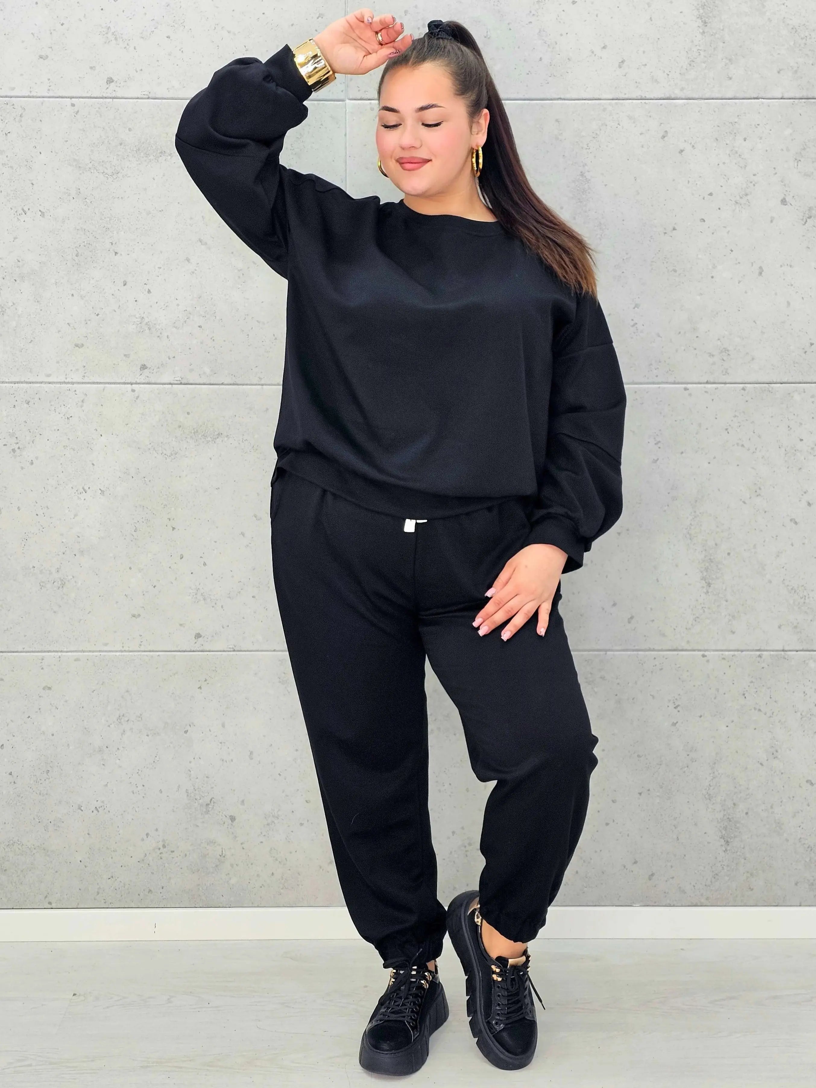 Dres plus size z wygodnej dzianiny – styl i komfort w jednym Stylowa XL Stylowa XL