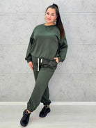 Dres plus size z wygodnej dzianiny – styl i komfort w jednym Stylowa XL Stylowa XL