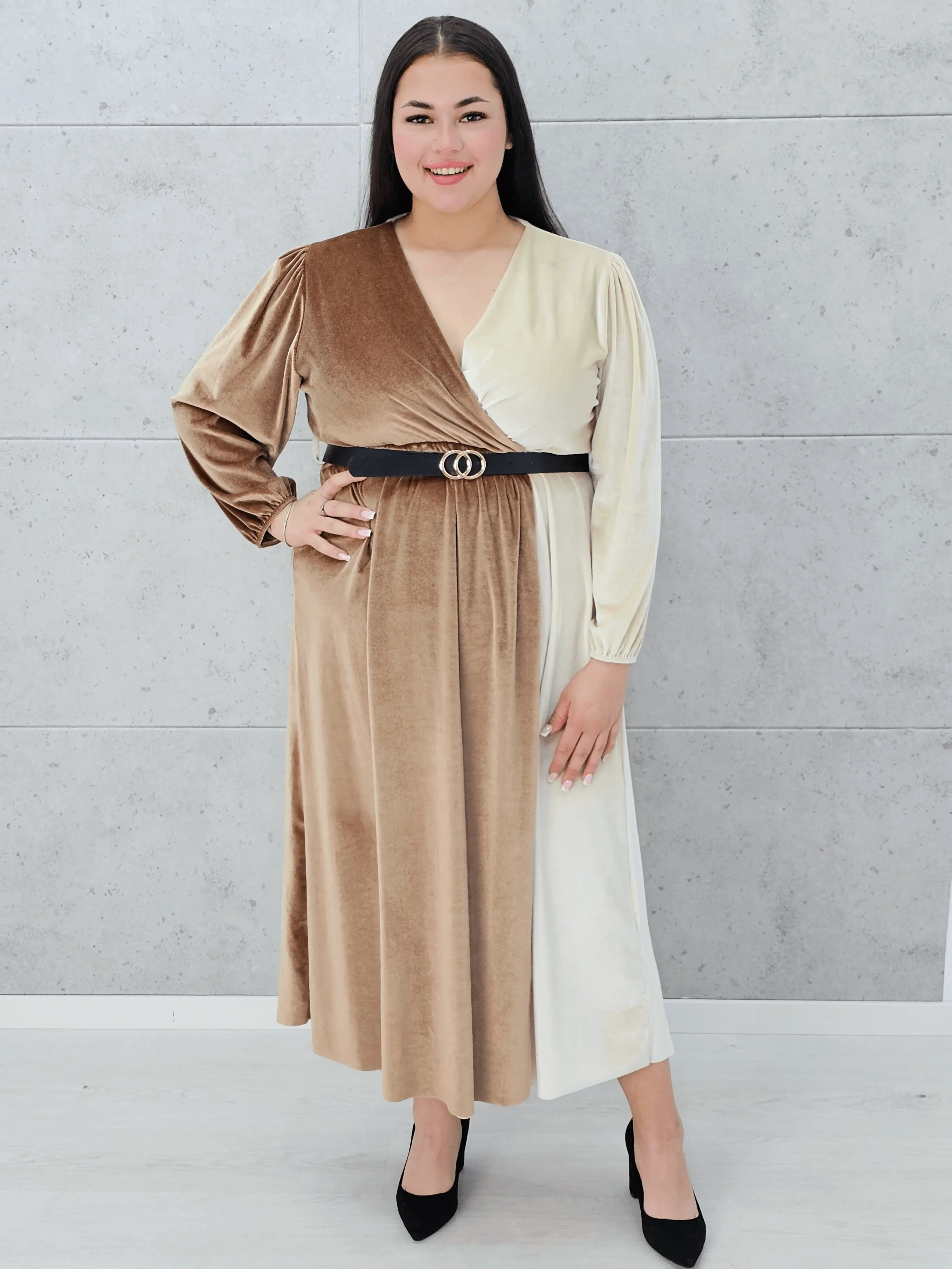 Dwukolorowa sukienka welurowa Stylowa XL