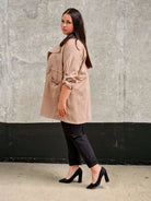 Elegancka Narzutka Plus Size Jasny Beż- Styl i Komfort Stylowa XL