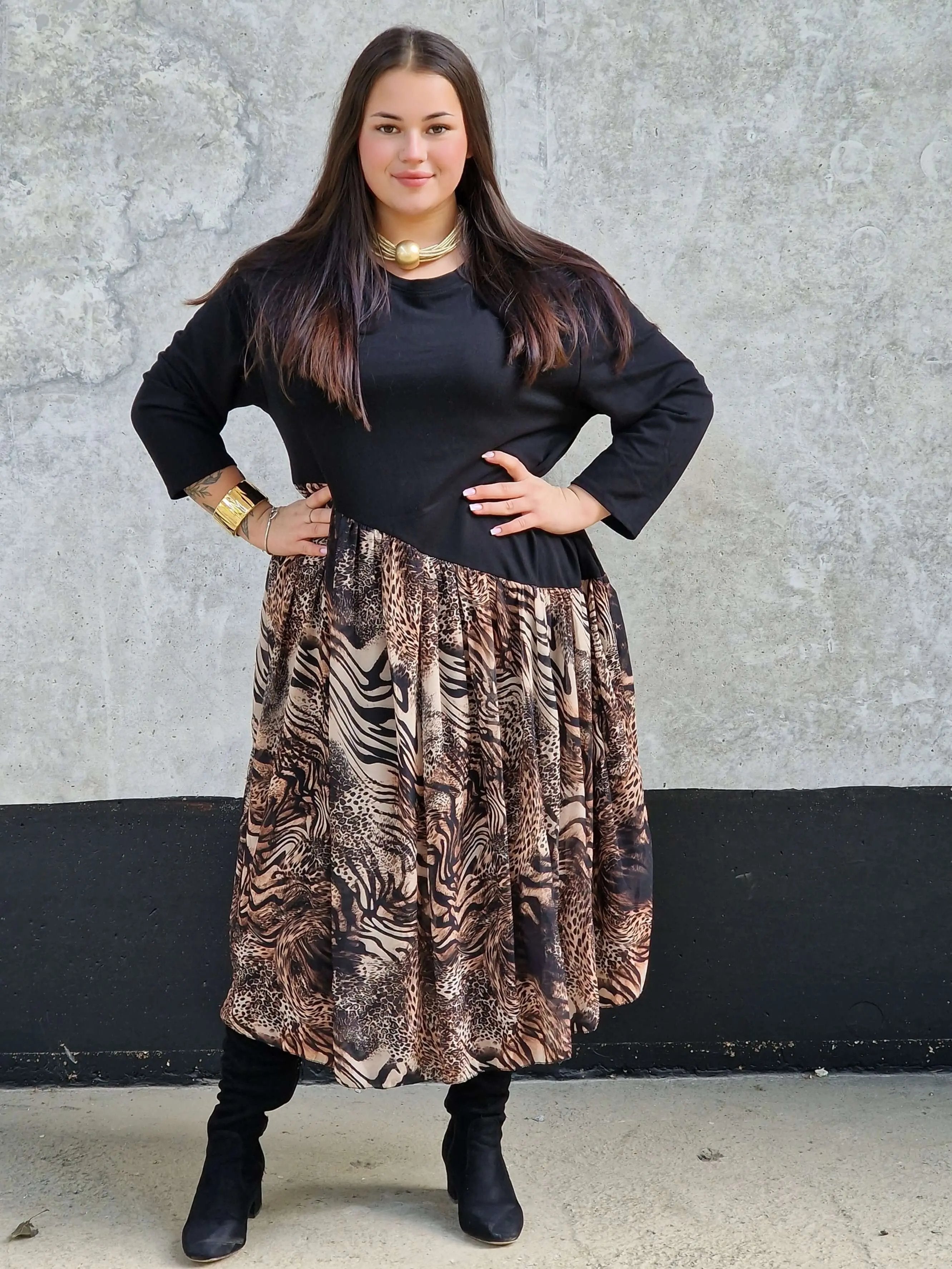 Elegancka Sukienka z Kontrastowym Dołem w Zwierzęcy Wzór Stylowa XL