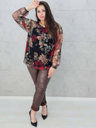 Elegancka bluzka plus size w kwiaty – kobiecy szyk i wygoda w jednym Stylowa XL