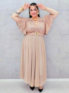 Elegancka sukienka XXL z cekinową górą i plisowanym dołem – wyjątkowa kolekcja plus size Stylowa XL