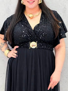 Elegancka sukienka XXL z cekinową górą i plisowanym dołem – wyjątkowa kolekcja plus size Stylowa XL