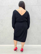 Elegancka sukienka plus size z drapowaniem – bordowa i czarna midi - Stylowa XL